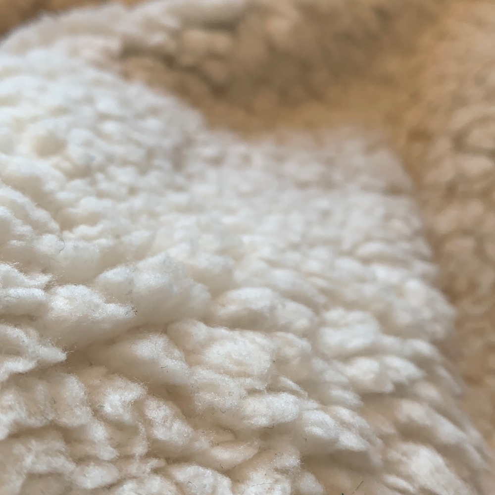 Fluffy jacket - Picture 2 of 3